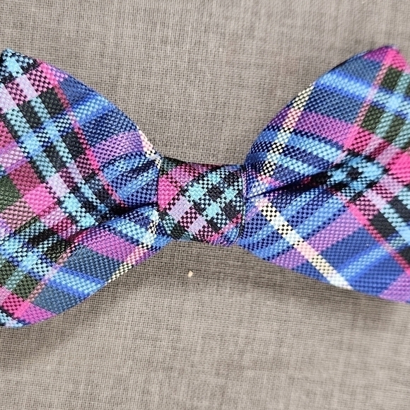 Tommy HILFIGER Silk Multicolor Plaid Adjustable Box Tie NWT - Picture 4 of 6